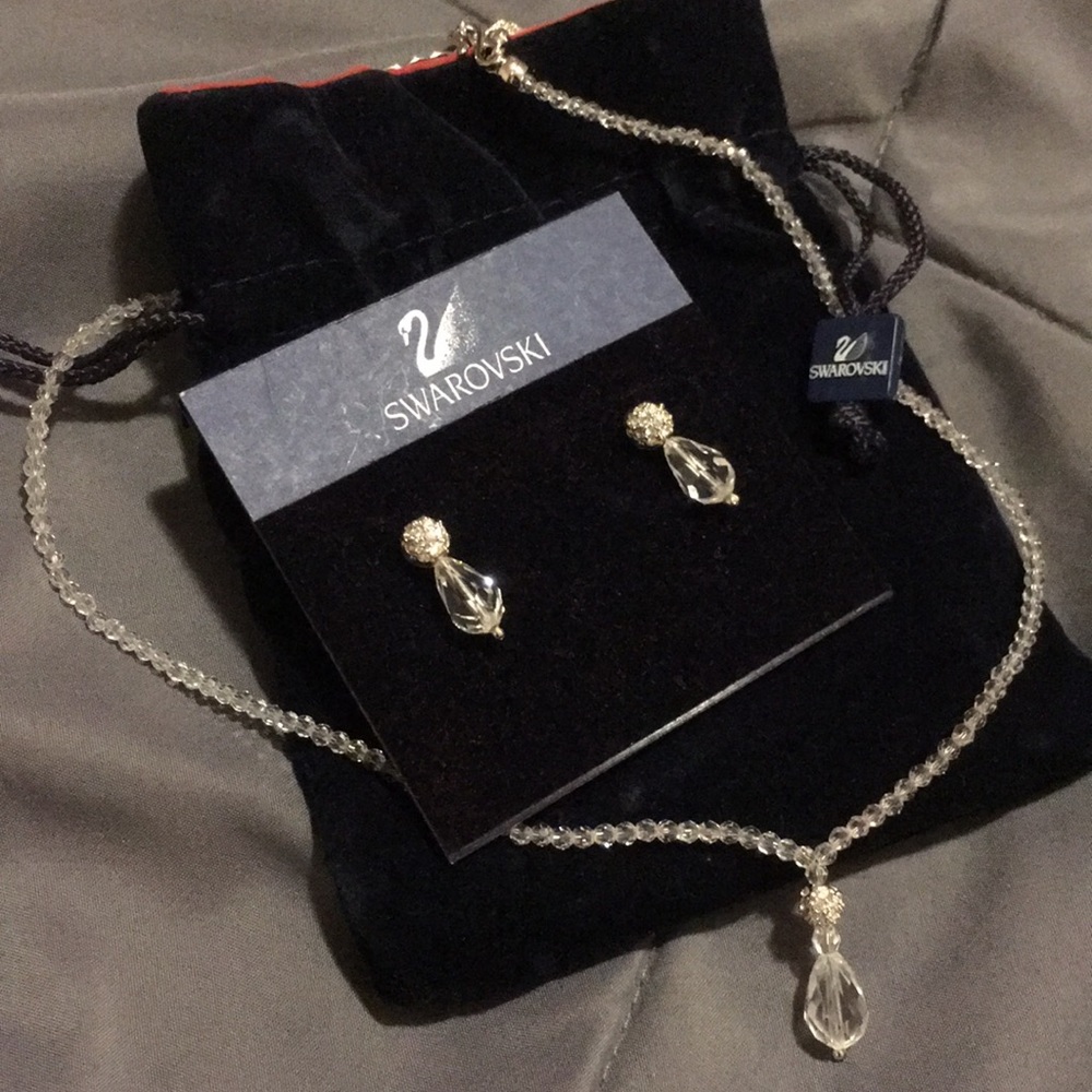 Swarovski necklace and earrings set